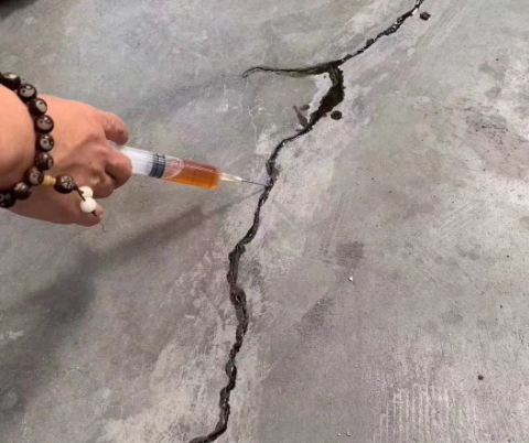温泉混凝土裂缝修补技术详解​